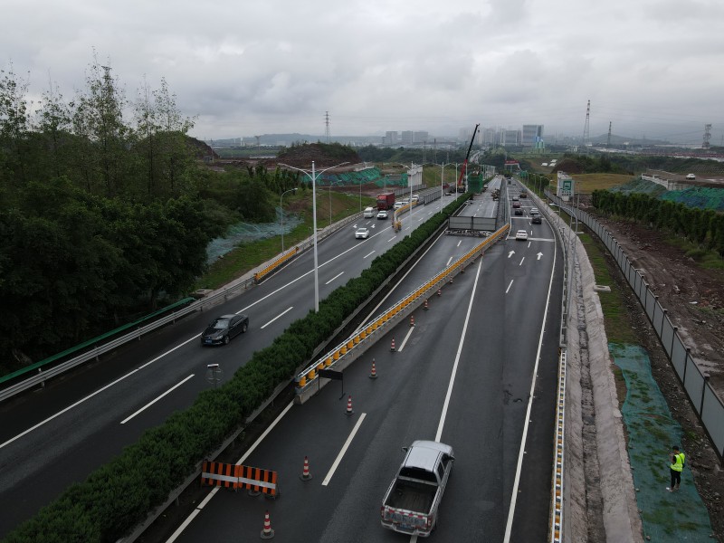 公路滚筒式护栏